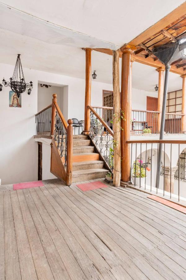 Traveler's House *